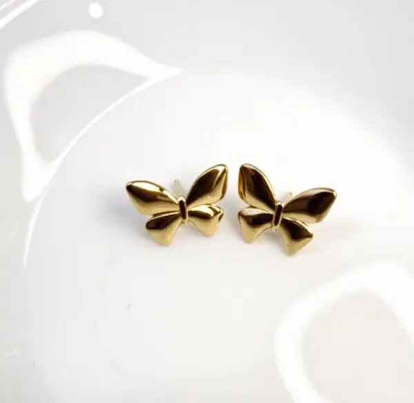 minola silver earrings