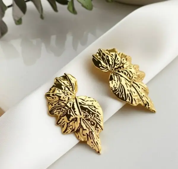 Leaf Gold earrings