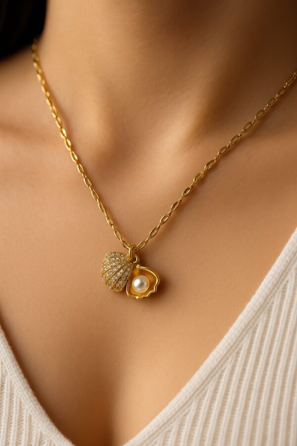18k gold plated sea shell pendant