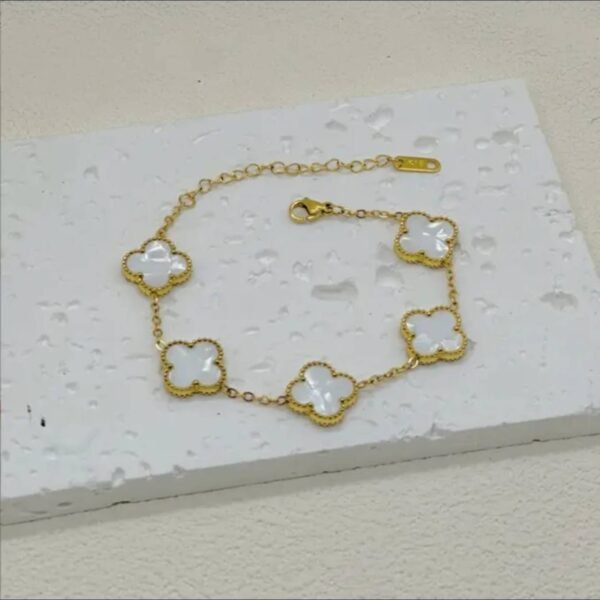minola golden ring